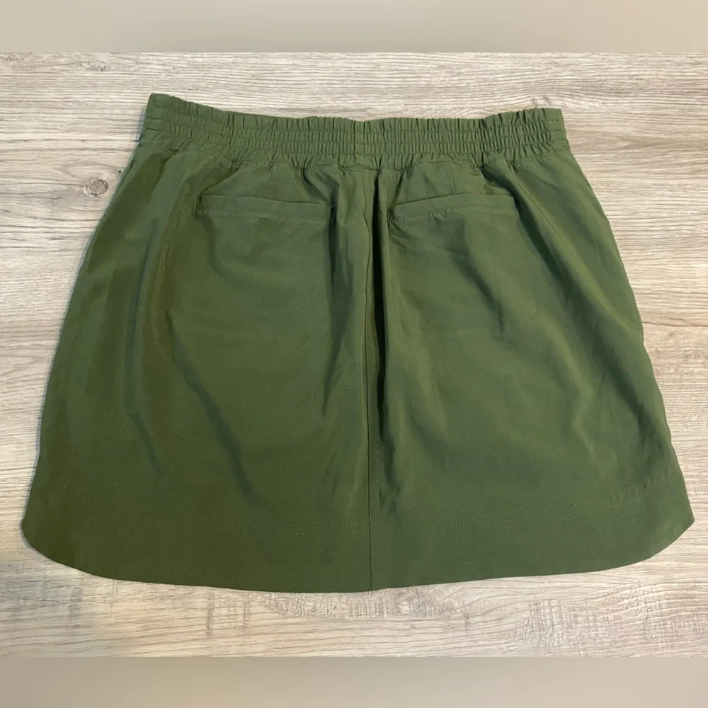 ATHLETA Womens Skort SIZE 12 Golf Tennis Walking Skirt Hiking Green Stretch - Picture 2 of 5